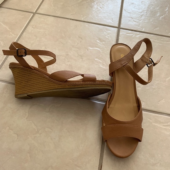 Old Navy Shoes - Old Navy brown wedges